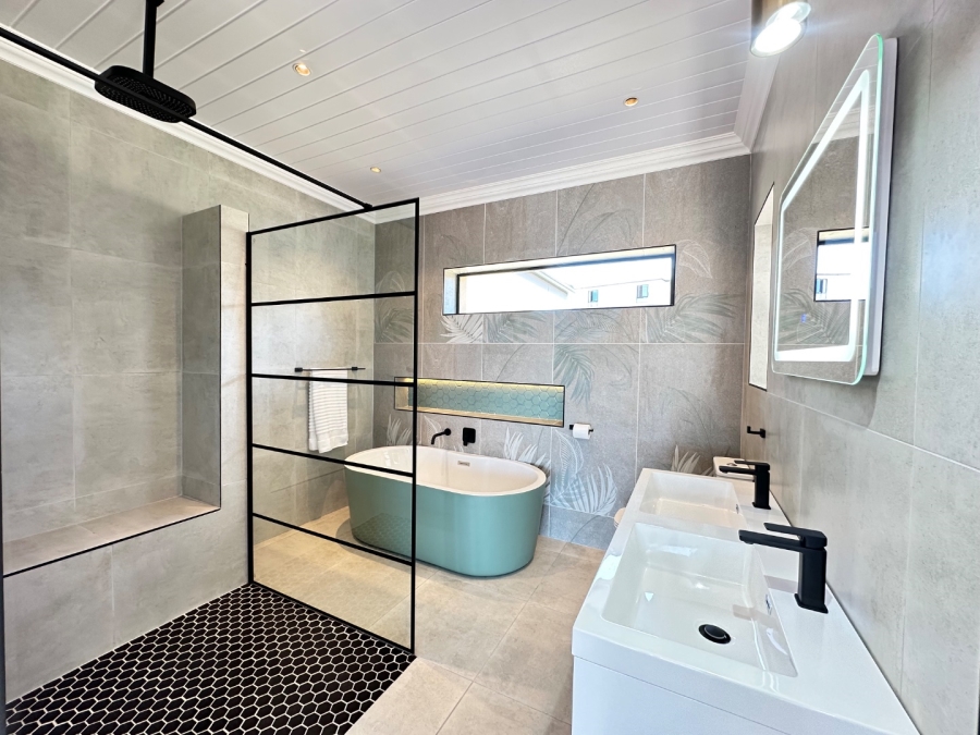 3 Bedroom Property for Sale in Monte Christo Western Cape
